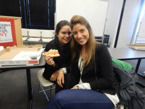 Students enjoying pizza